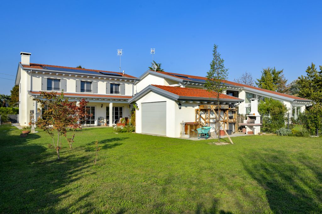 Villa contemporanea realizzata in provincia di Padova